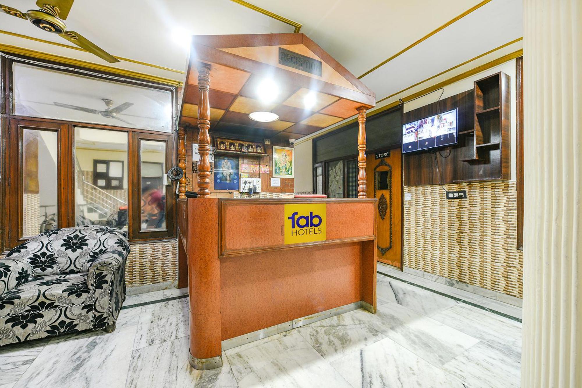 Fabhotel Royal Inn Chandīgarh Buitenkant foto