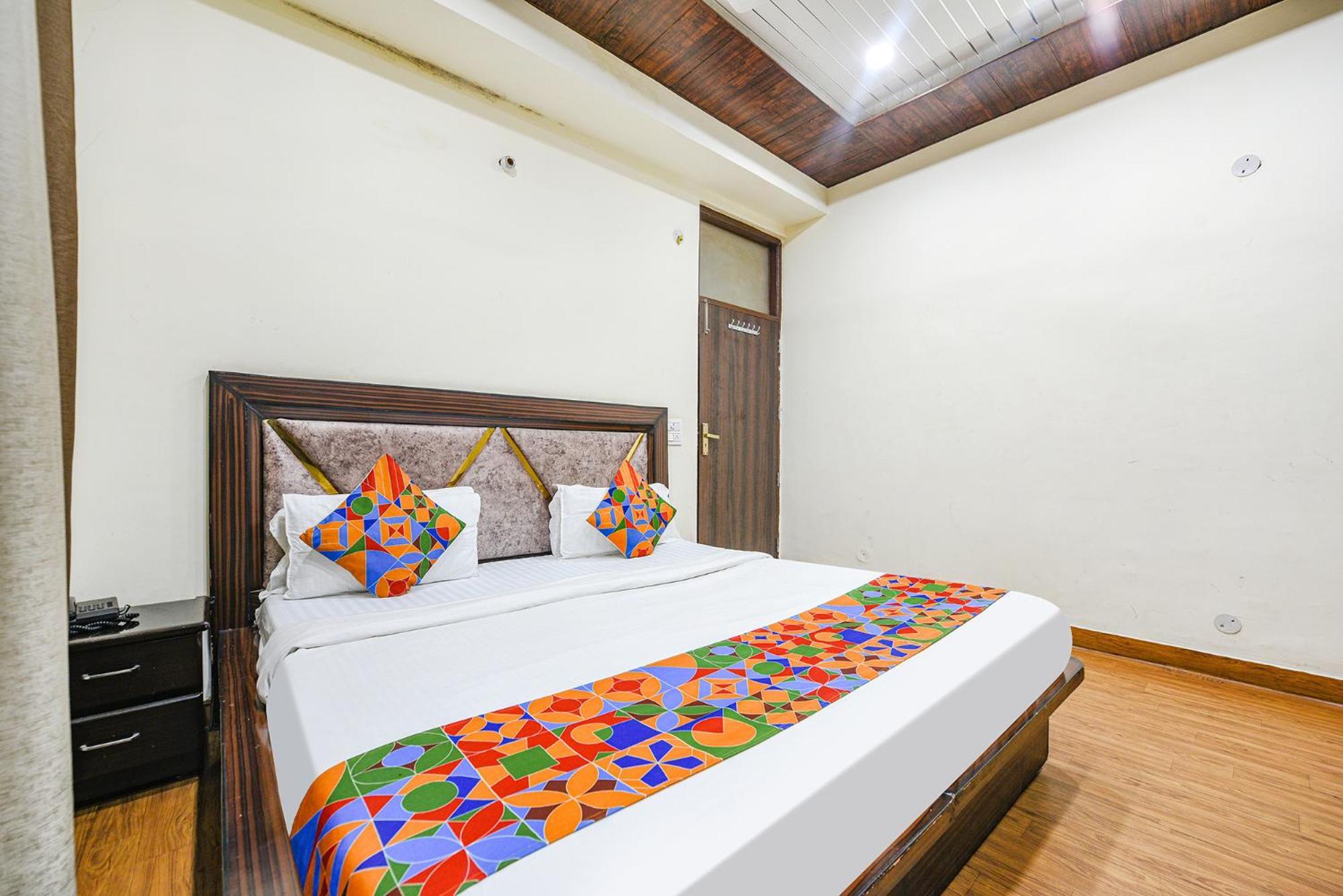 Fabhotel Royal Inn Chandīgarh Buitenkant foto