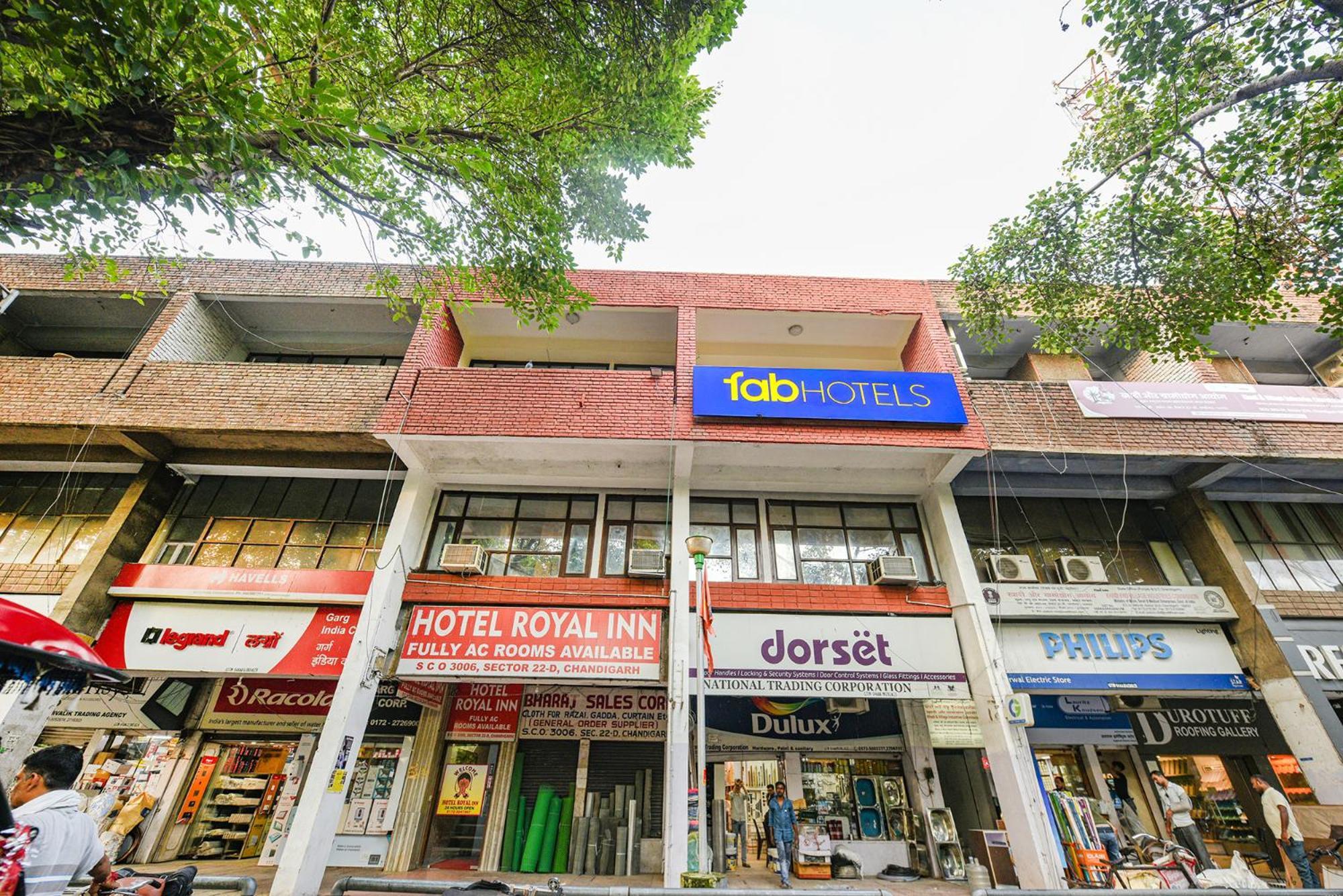 Fabhotel Royal Inn Chandīgarh Buitenkant foto
