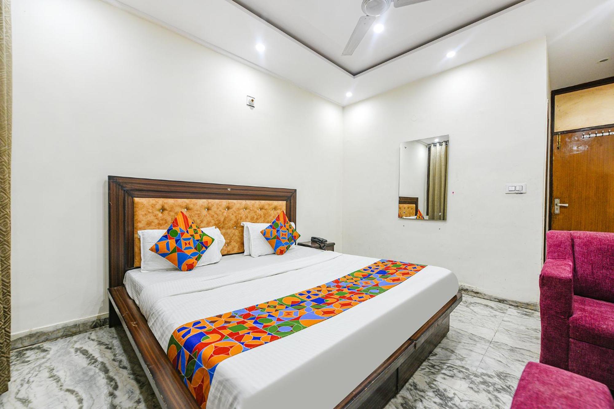 Fabhotel Royal Inn Chandīgarh Buitenkant foto