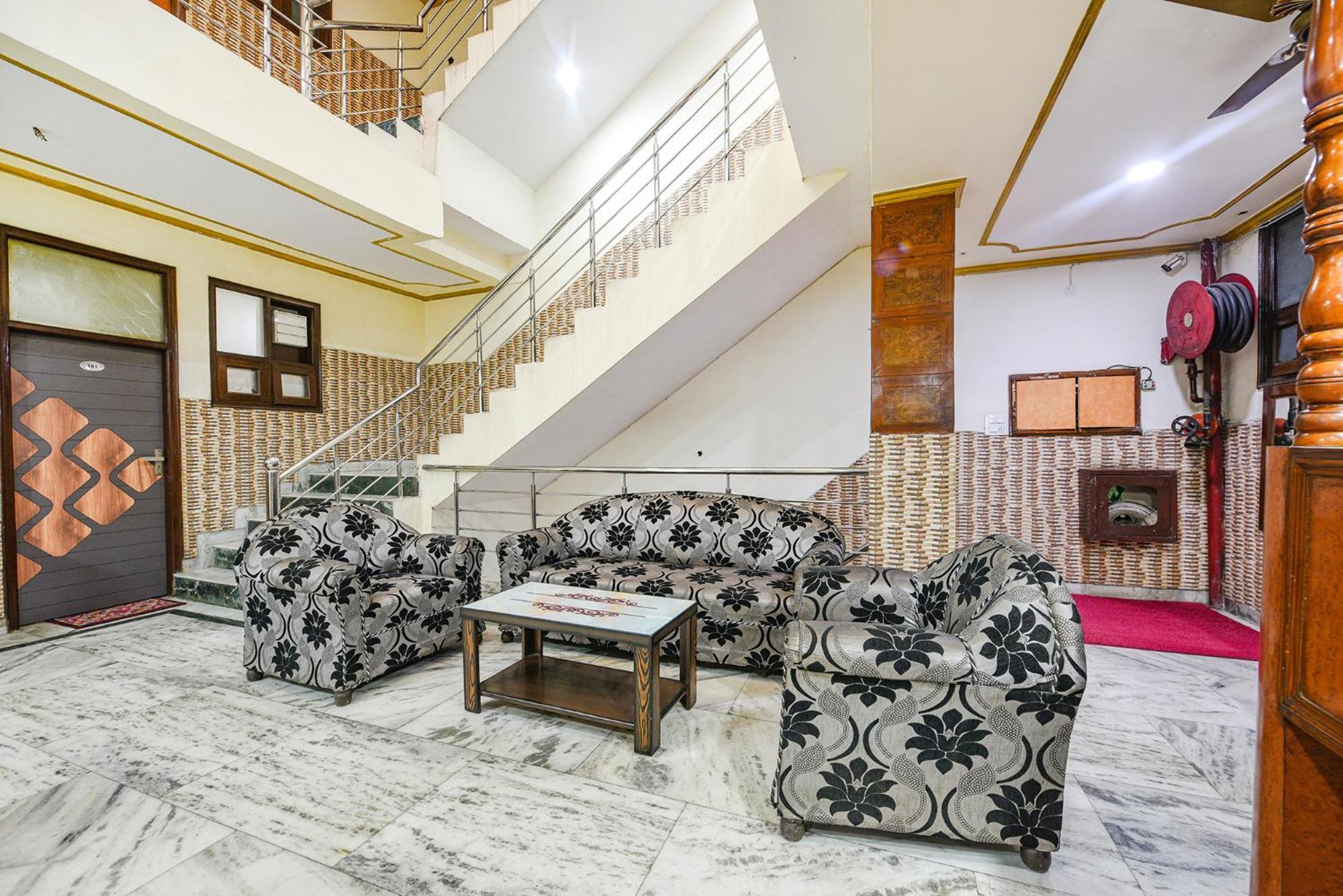 Fabhotel Royal Inn Chandīgarh Buitenkant foto