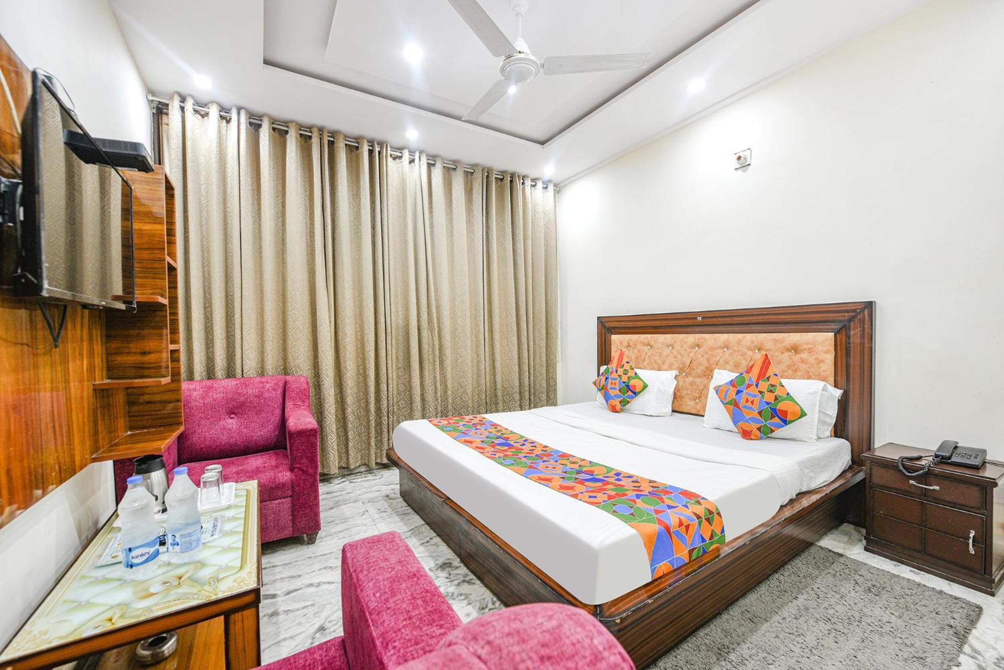 Fabhotel Royal Inn Chandīgarh Buitenkant foto