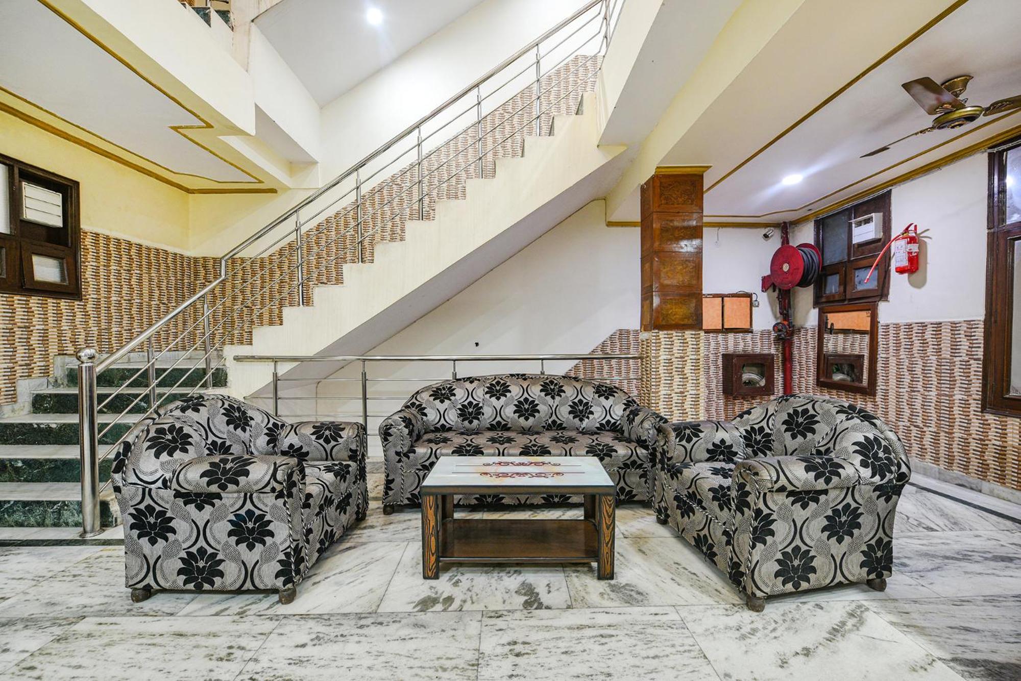 Fabhotel Royal Inn Chandīgarh Buitenkant foto